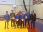 Nuotraukoje iš kairės: Arnas Valantinas, Kipras Leščiauskas, Karolis Žiauberis, treneris Saulius Jurčys, Ugnius Simanauskis, Mindaugas Reimeris ir treneris Nerijus Peleckis.