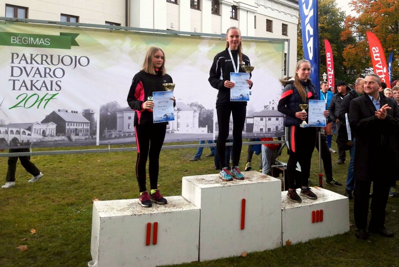 Bėgimas Pakruojo dvaro takais 2017