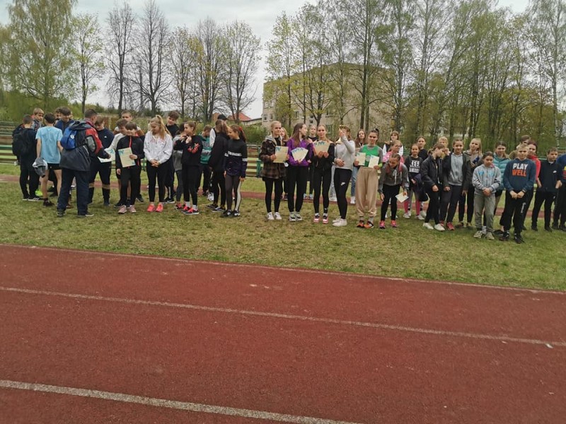 Rajono mokyklų lengvosios atletikos keturkovės varžybos